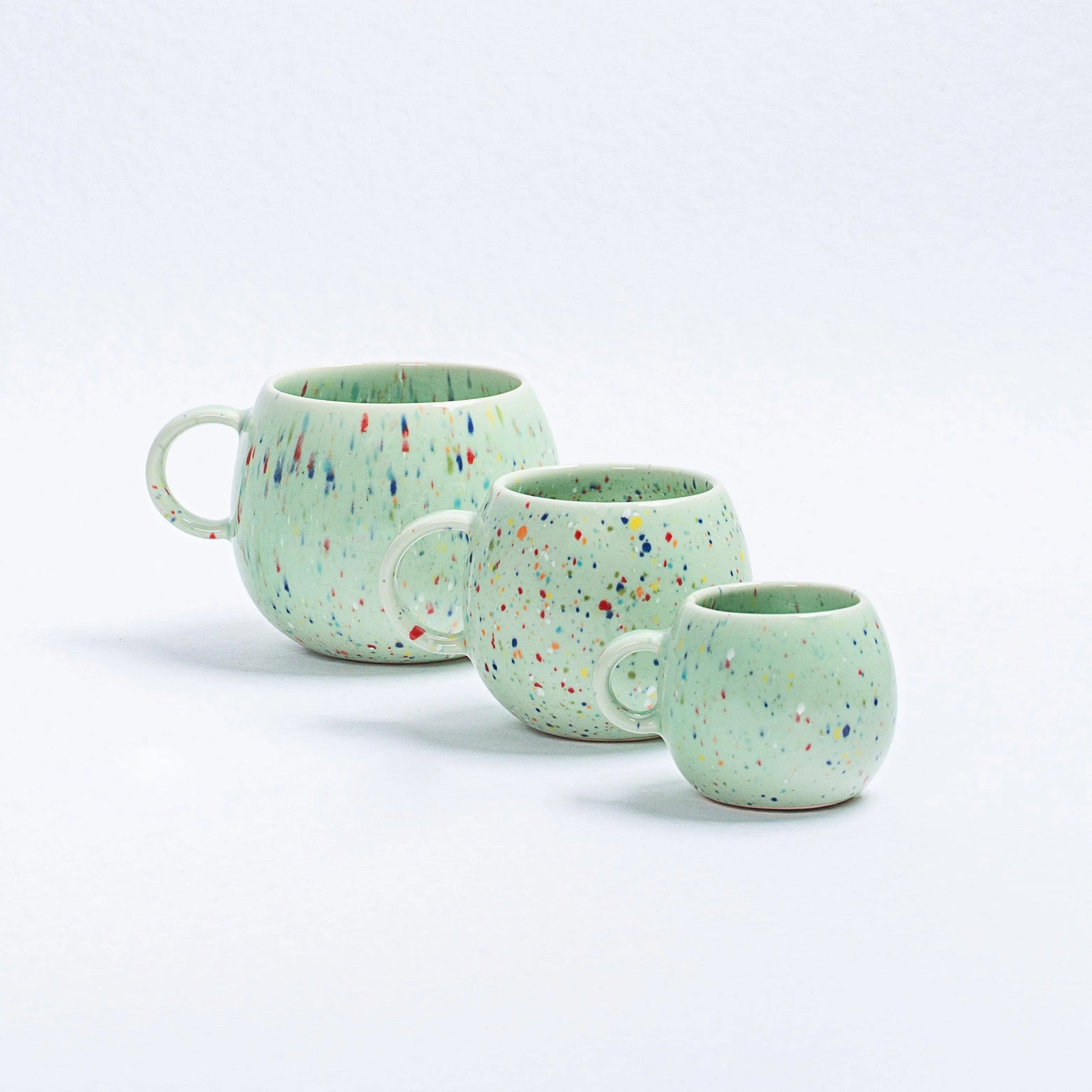 Party-Kugel-Tasse 250 ml in Grün Egg Back Home