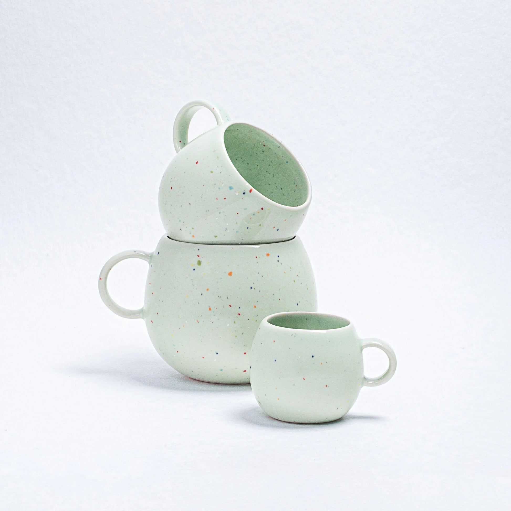 Party-Kugel-Tasse 250 ml in Grün Egg Back Home