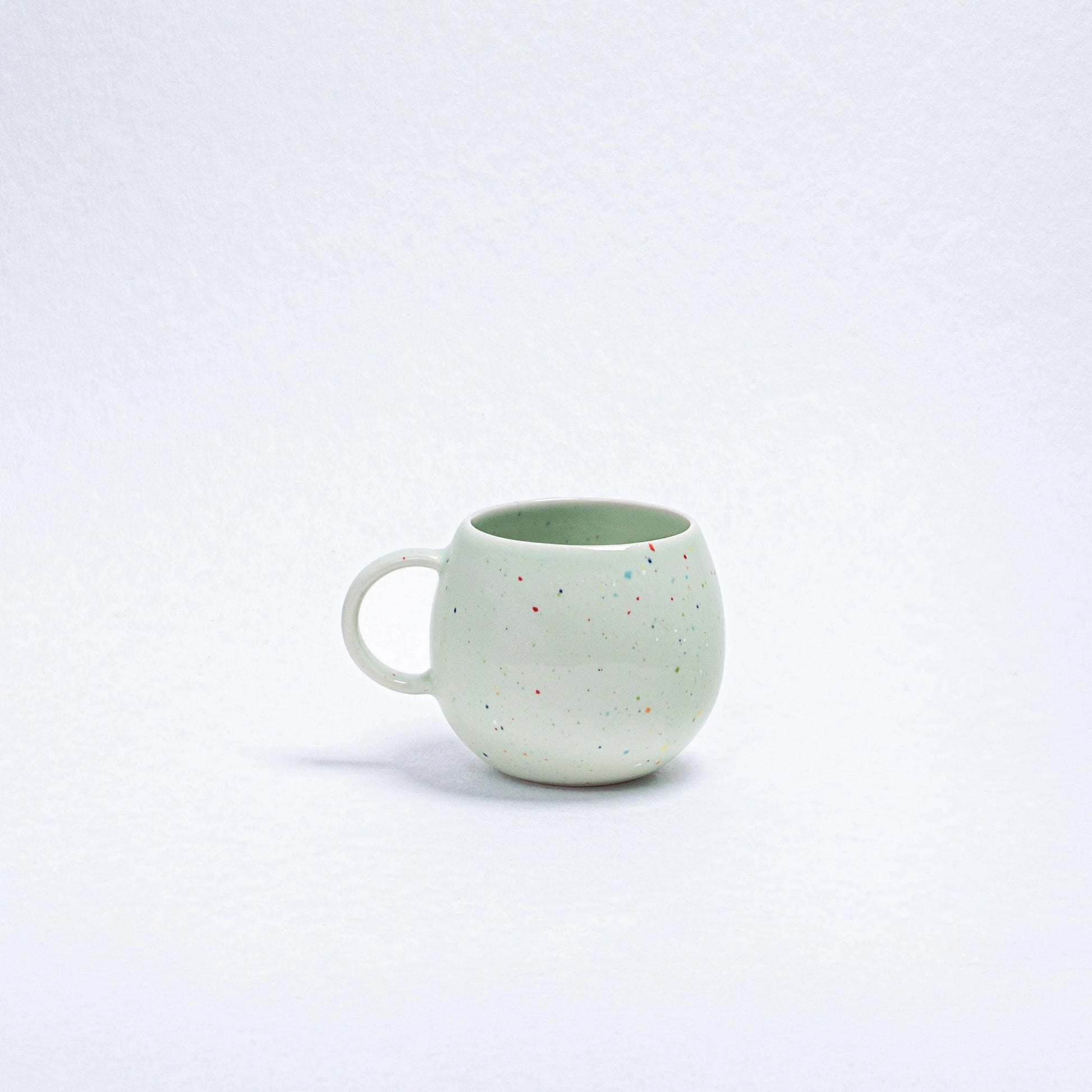 Party-Kugel-Tasse 250 ml in Grün Egg Back Home