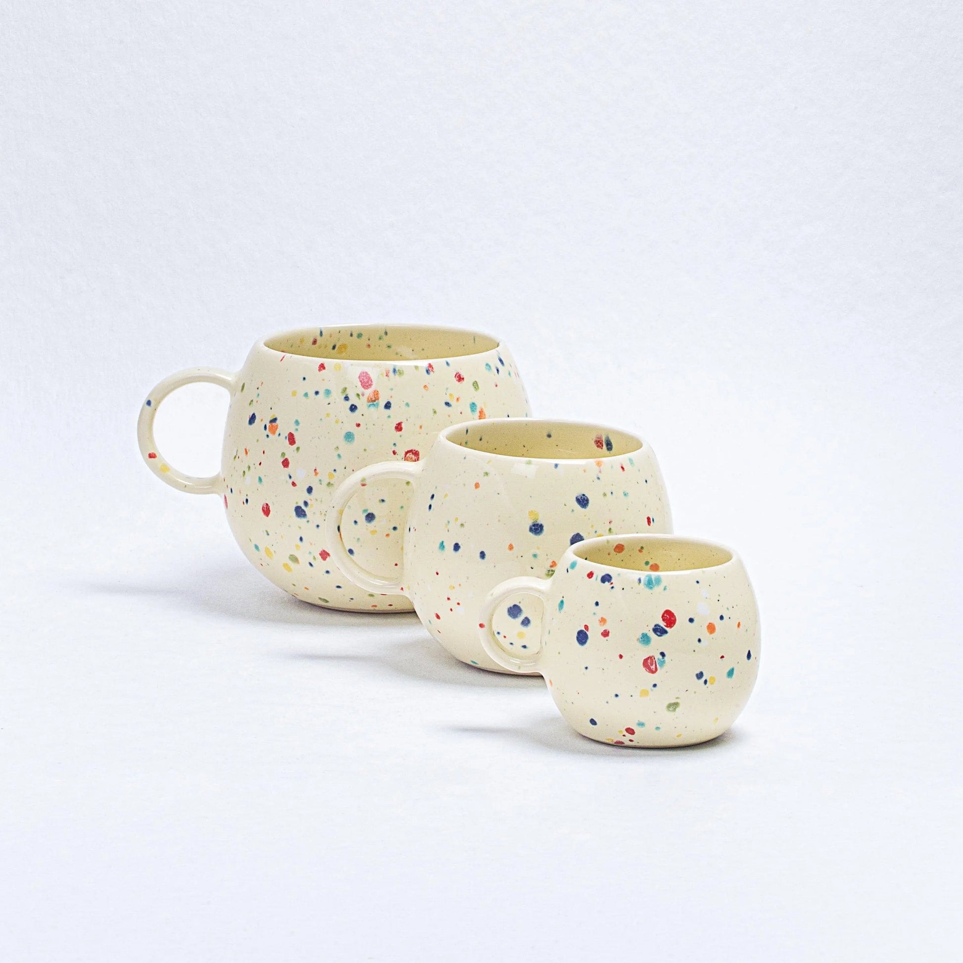 Party-Kugel-Tasse 250 ml in Gelb Egg Back Home